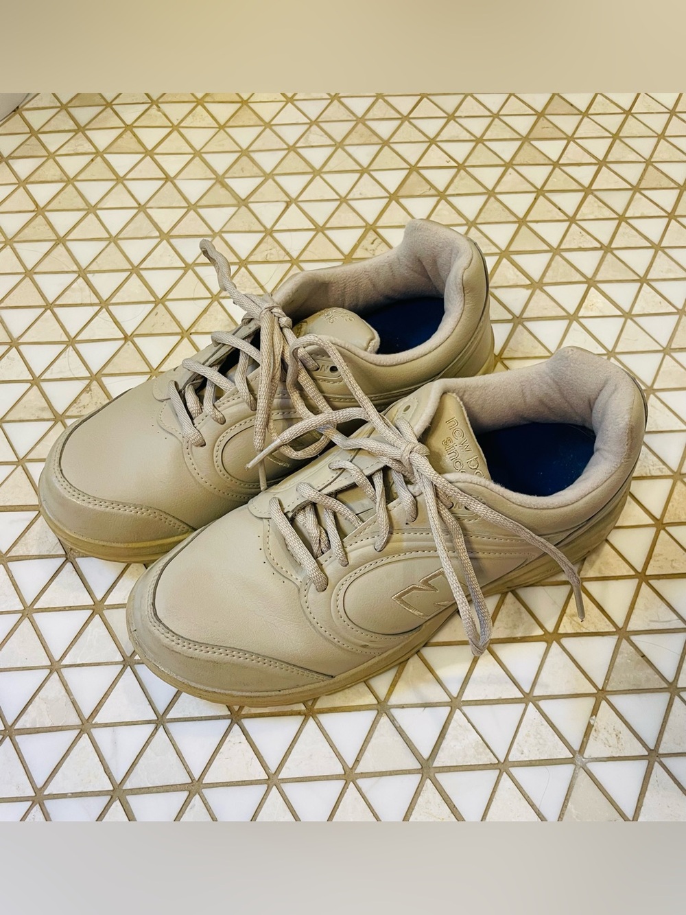 New Balance 812 Walking Shoes RollBar Women’s Size 9 Made in USA
